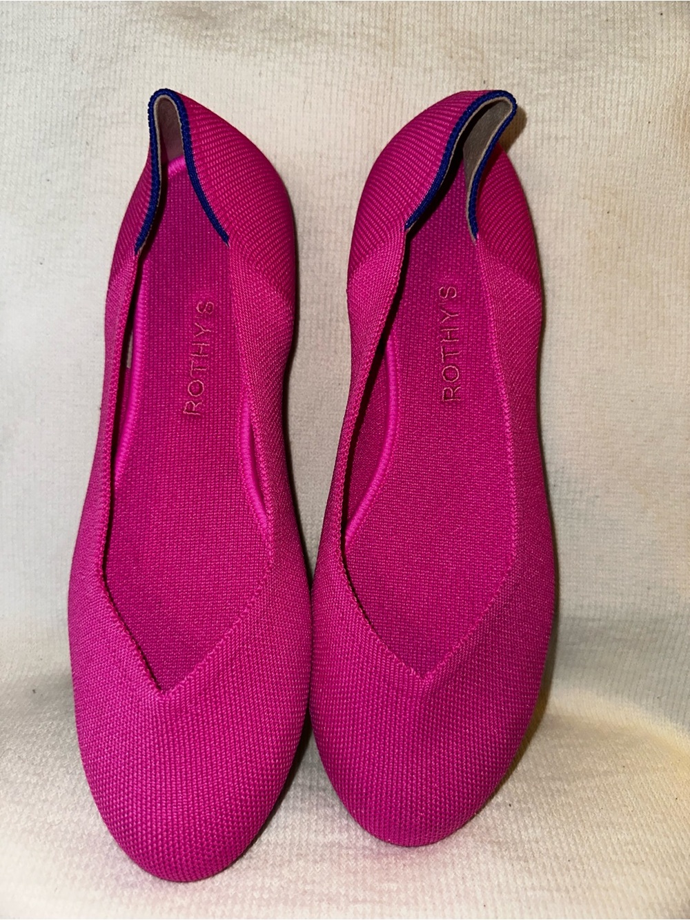 Rothy’s like new ! Dragon Fruit Fuchsia Hot Pink Knit Flats - Size 9.5
